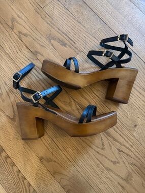 Seychelles Black Leather Strappy Ankle Sandals